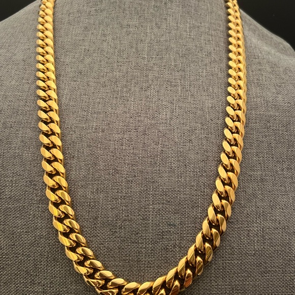 Cuban link chain for Men stainless steel necklace - Picture 3 of 5